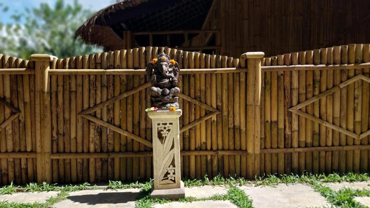 Pondok Sapta Sallaca Selat Exterior photo